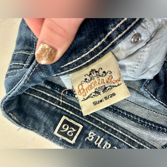 Grace in LA Bootcut Jeans, Size 5/26 - Picture 3 of 9